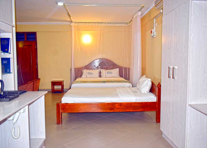 Two Oceans Hotel