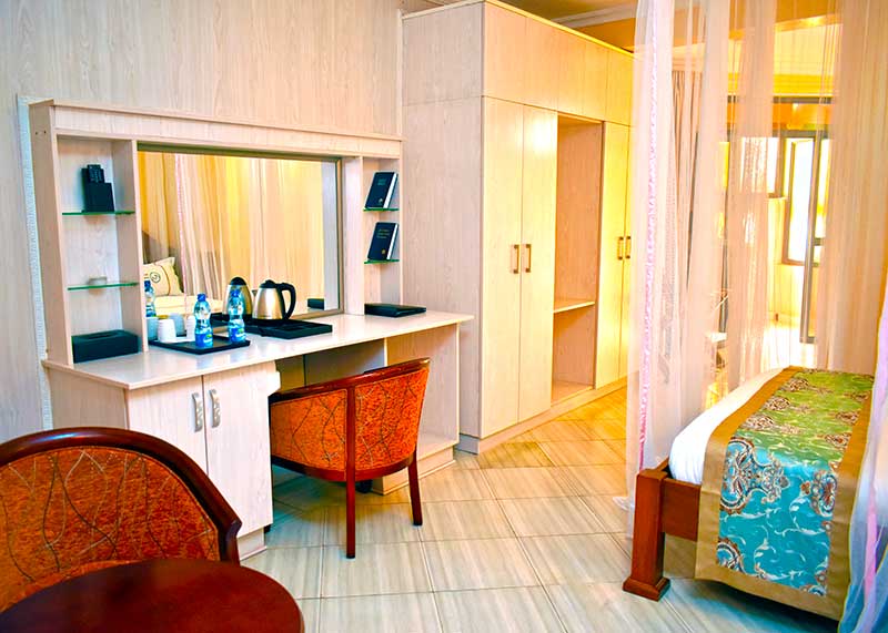 Two Oceans Hotel