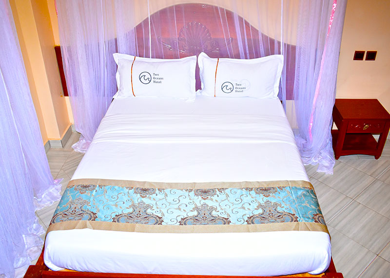 Two Oceans Hotel